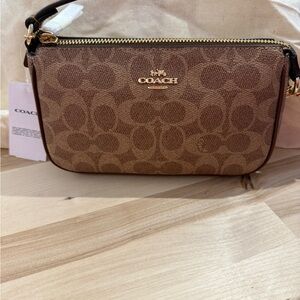******SOLD*****Coach Brown Signature Crossbody Bag